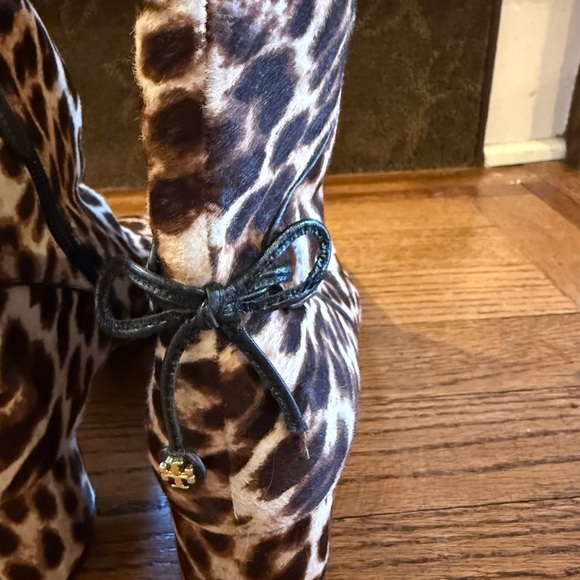 Tory Burch Leopard Print Ankle Boots - Picture 4 of 7